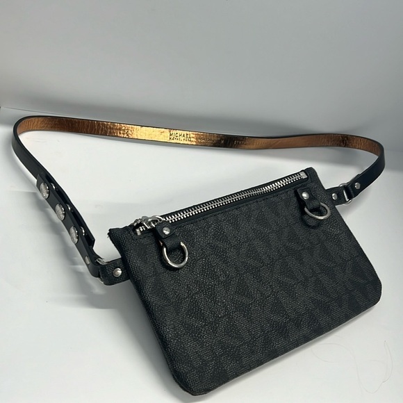 Michael Kors Logo Flat Belt Fanny Pack Bag Rider - Picture 1 of 6